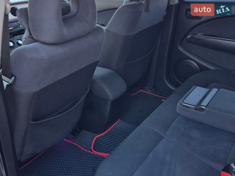 Внедорожник / Кроссовер Mitsubishi Outlander 2006 в Киеве