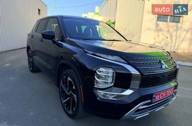Внедорожник / Кроссовер Mitsubishi Outlander 2022 в Киеве