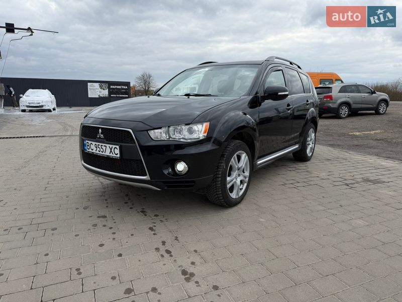 Mitsubishi Outlander 2011