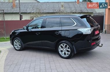 Внедорожник / Кроссовер Mitsubishi Outlander 2013 в Самборе