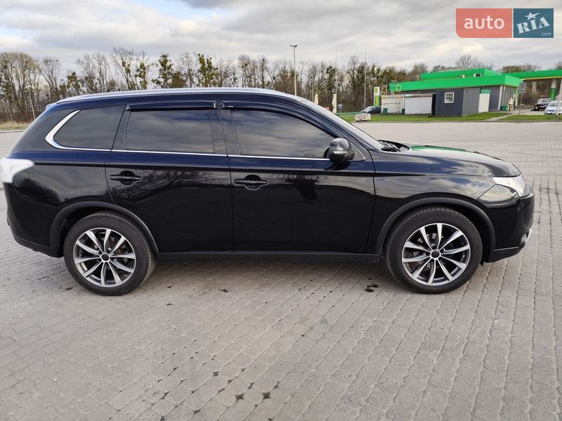 Mitsubishi Outlander 2014