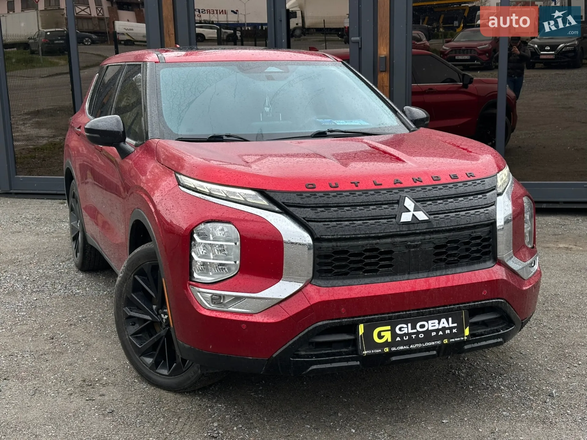 2021 Mitsubishi Outlander - мініатюра 2