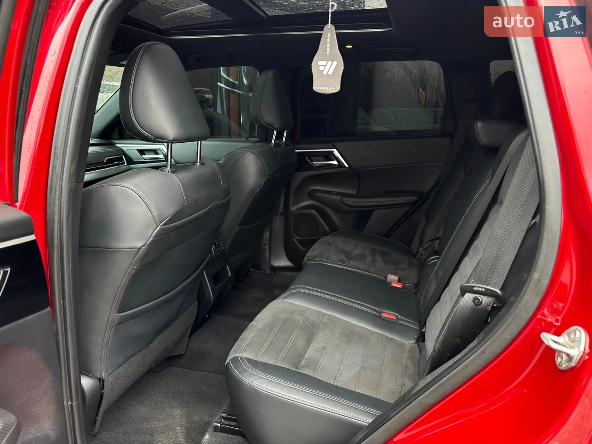 2021 Mitsubishi Outlander - мініатюра 18