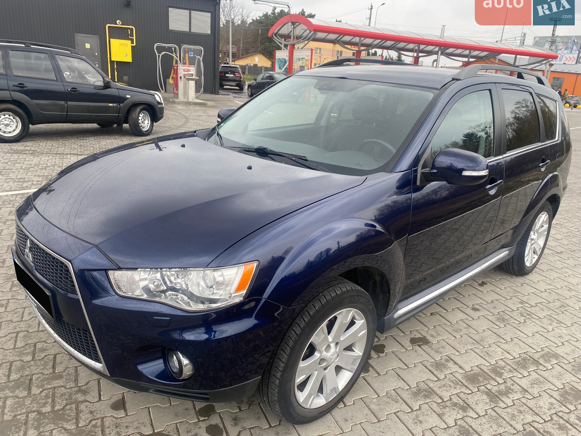 2011 Mitsubishi Outlander - фото 1