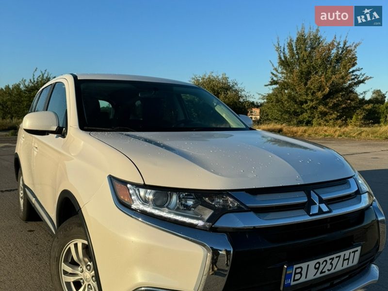 Mitsubishi Outlander 2015