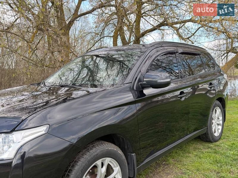 Позашляховик / Кросовер Mitsubishi Outlander 2012 в Гадячі