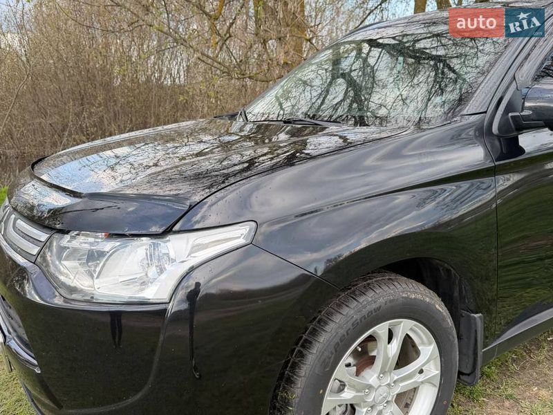 Позашляховик / Кросовер Mitsubishi Outlander 2012 в Гадячі