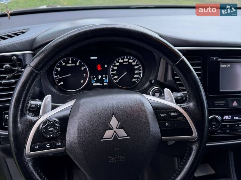 Позашляховик / Кросовер Mitsubishi Outlander 2012 в Гадячі