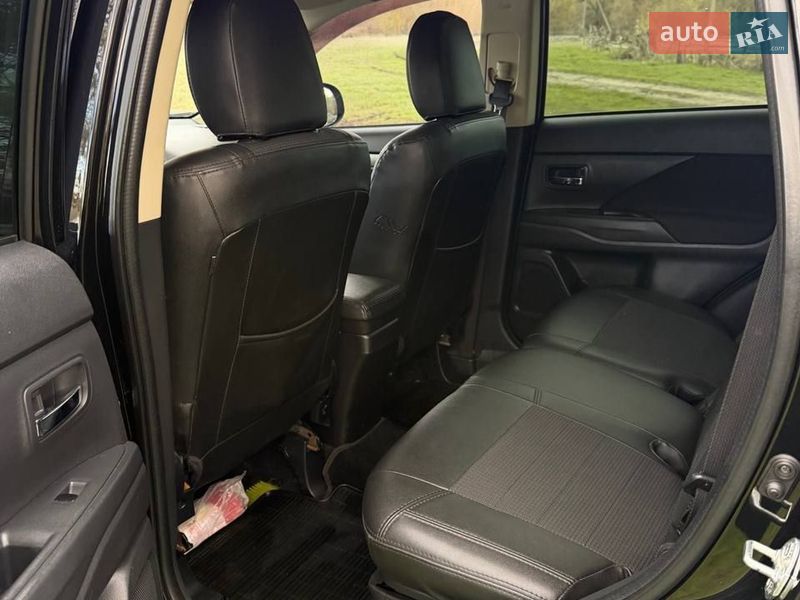 Позашляховик / Кросовер Mitsubishi Outlander 2012 в Гадячі