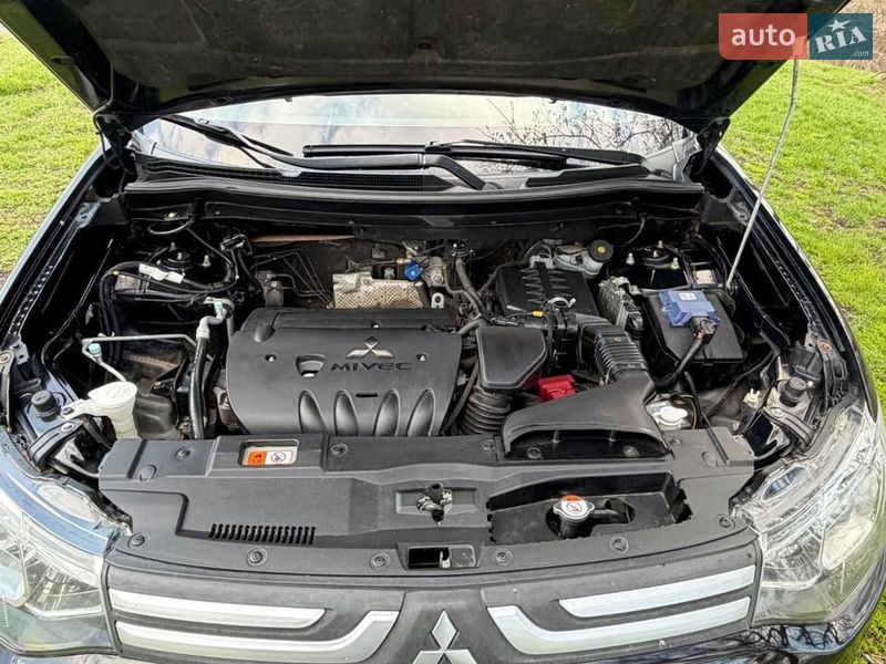 Позашляховик / Кросовер Mitsubishi Outlander 2012 в Гадячі