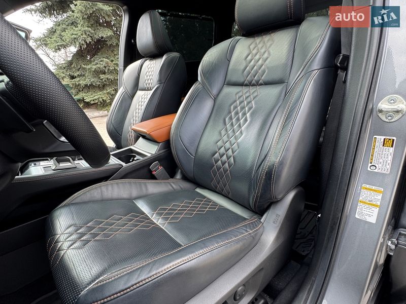 Внедорожник / Кроссовер Mitsubishi Outlander 2021 в Запорожье