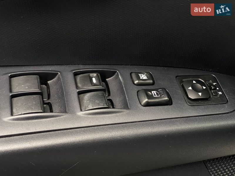 Внедорожник / Кроссовер Mitsubishi Outlander 2011 в Киеве