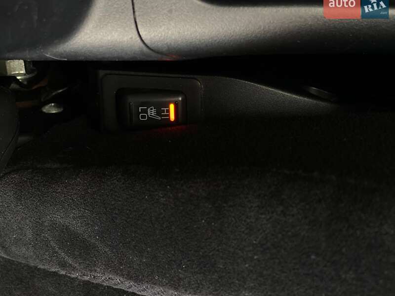 Внедорожник / Кроссовер Mitsubishi Outlander 2011 в Киеве