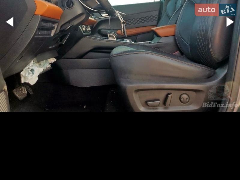 Внедорожник / Кроссовер Mitsubishi Outlander 2021 в Запорожье