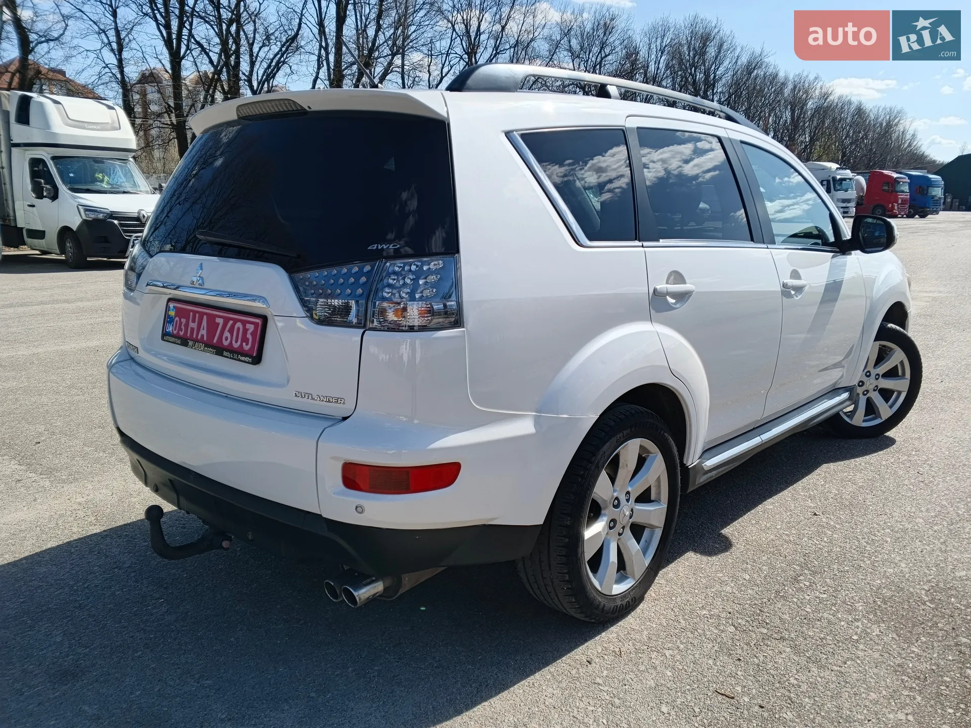 2010 Mitsubishi Outlander - мініатюра 8