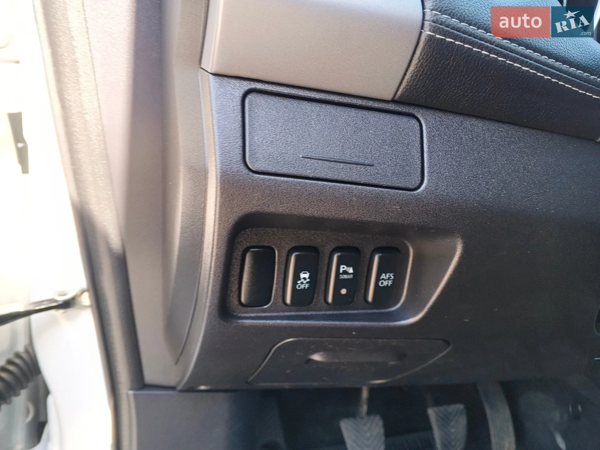 2010 Mitsubishi Outlander - мініатюра 24