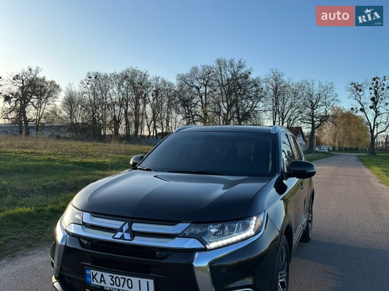 Mitsubishi Outlander 2016