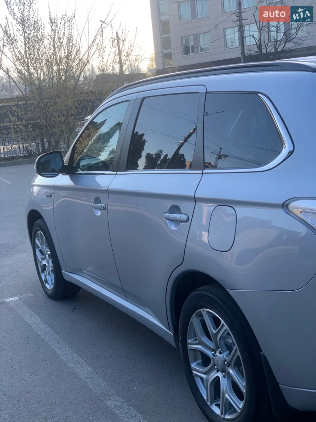 2014 Mitsubishi Outlander - мініатюра 12