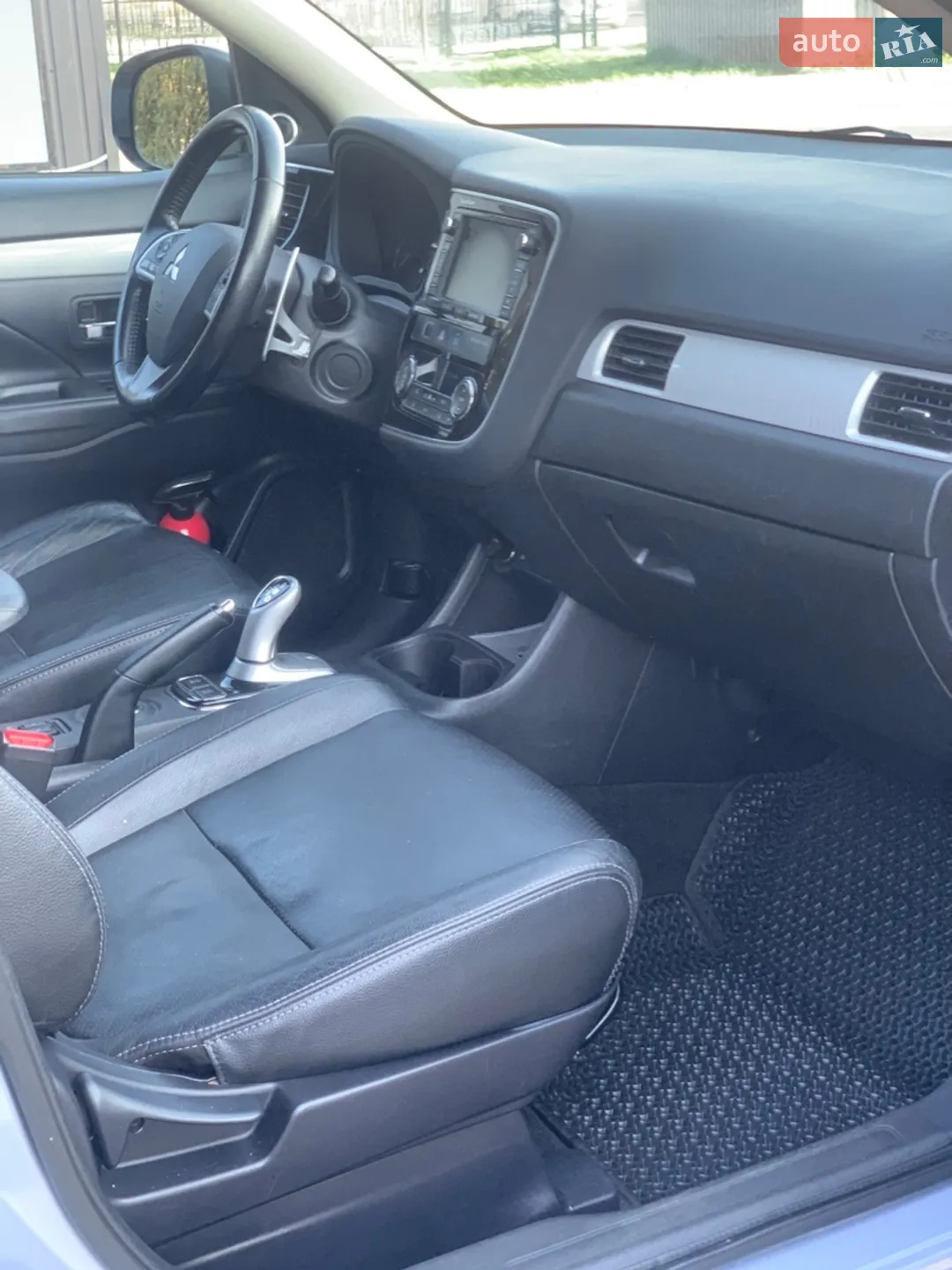 2014 Mitsubishi Outlander - мініатюра 28
