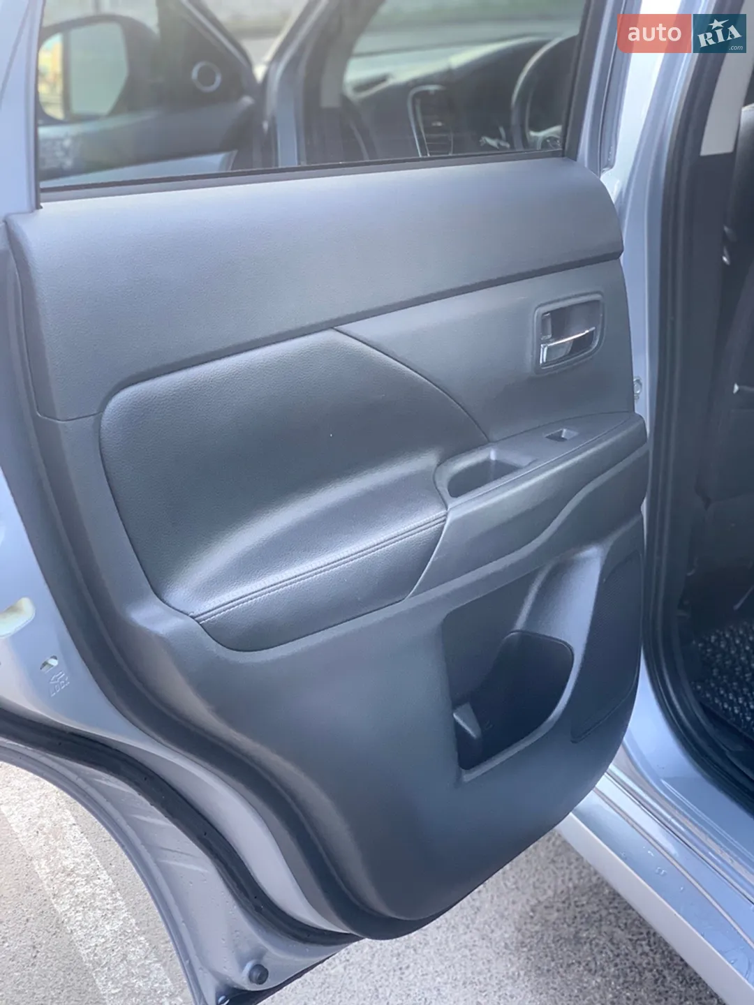 2014 Mitsubishi Outlander - мініатюра 17