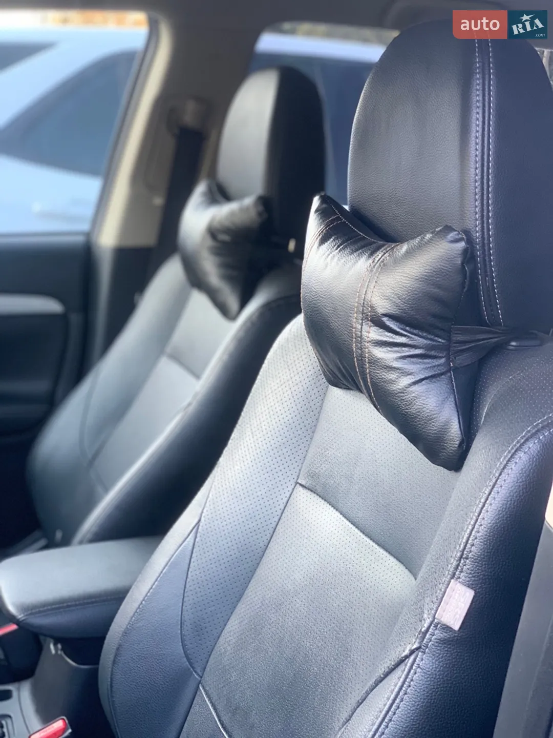 2014 Mitsubishi Outlander - мініатюра 32