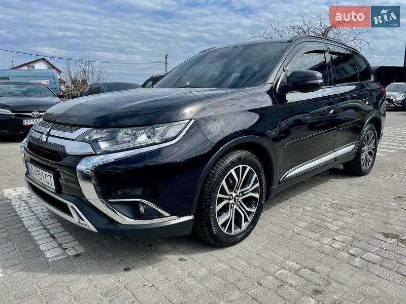 Mitsubishi Outlander 2016