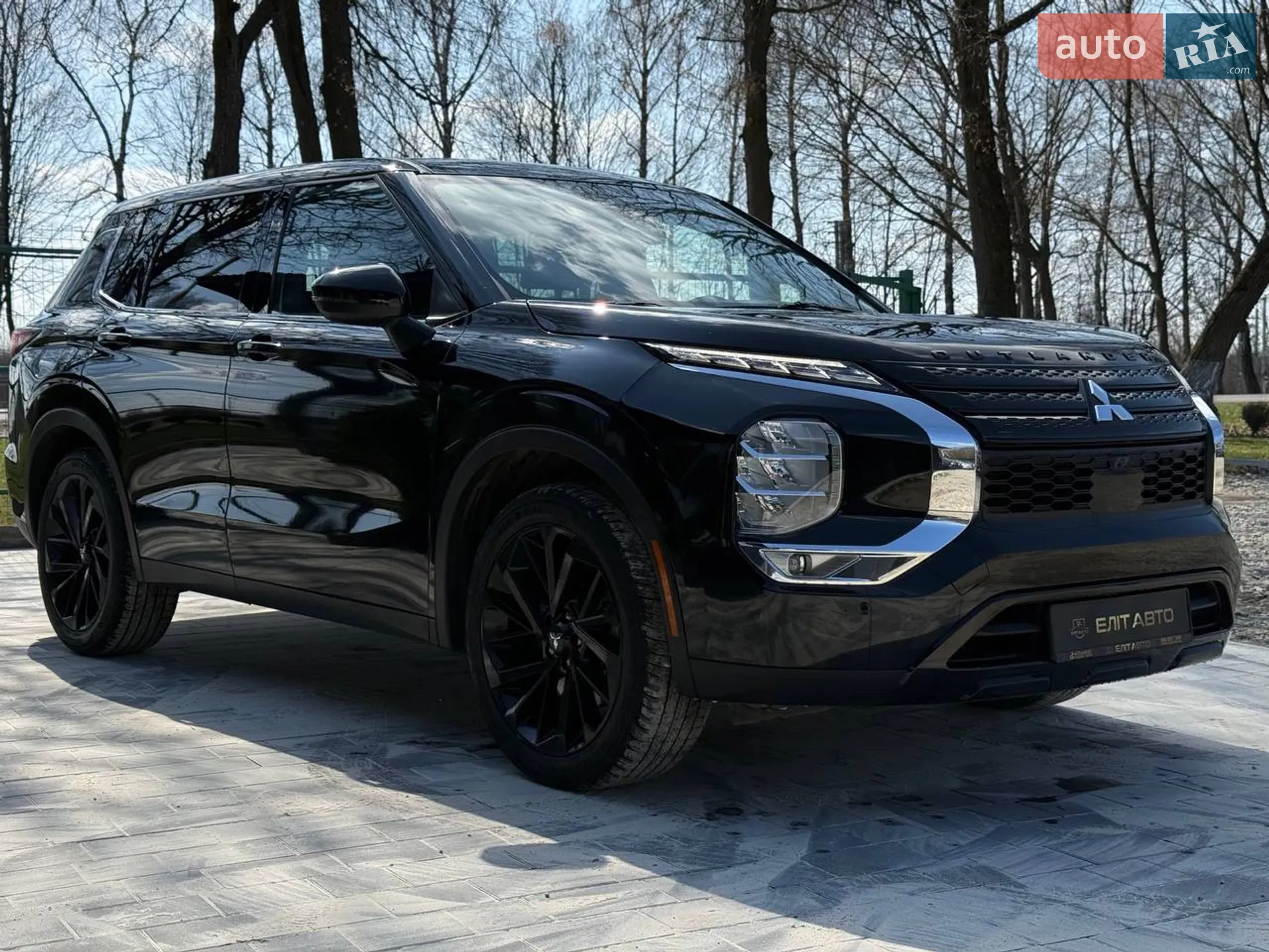 2021 Mitsubishi Outlander - мініатюра 3