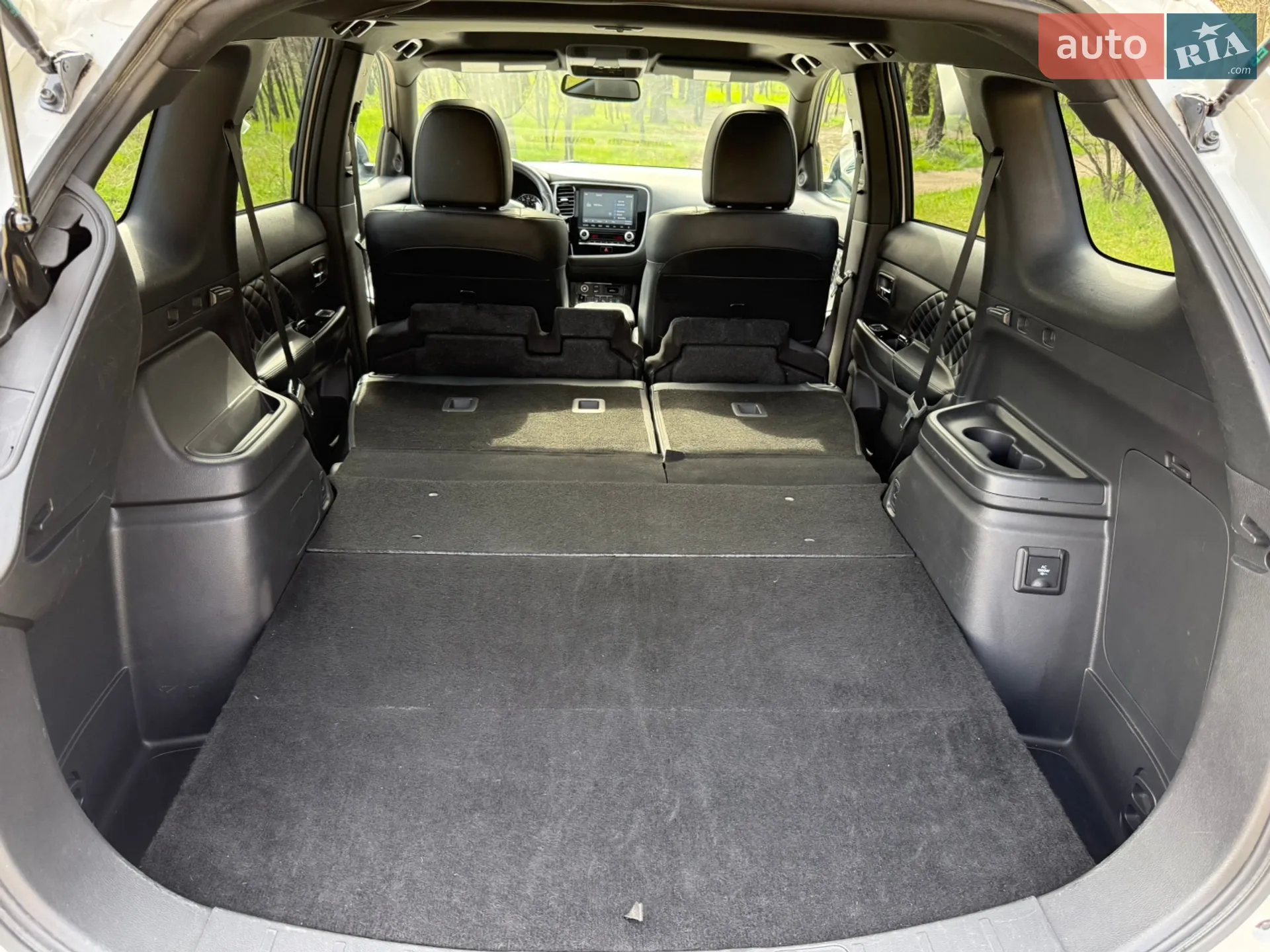 2022 Mitsubishi Outlander - мініатюра 21
