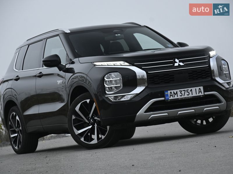 Mitsubishi Outlander 2023