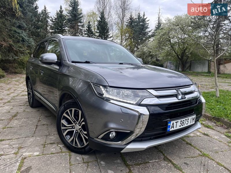 Mitsubishi Outlander 2016