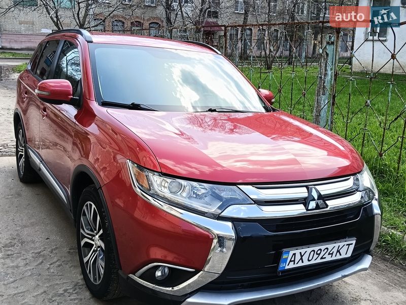 Mitsubishi Outlander 2016