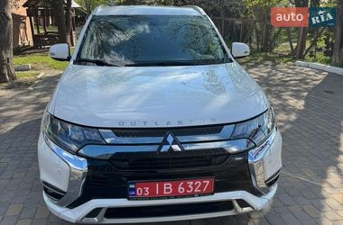 Позашляховик / Кросовер Mitsubishi Outlander 2019 в Луцьку