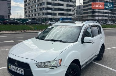 Позашляховик / Кросовер Mitsubishi Outlander 2010 в Києві
