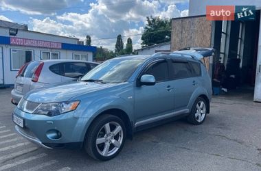 Позашляховик / Кросовер Mitsubishi Outlander 2008 в Києві