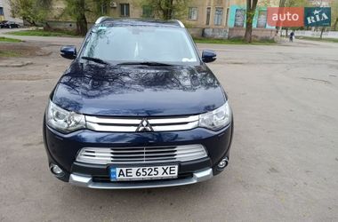 Внедорожник / Кроссовер Mitsubishi Outlander 2014 в Кривом Роге