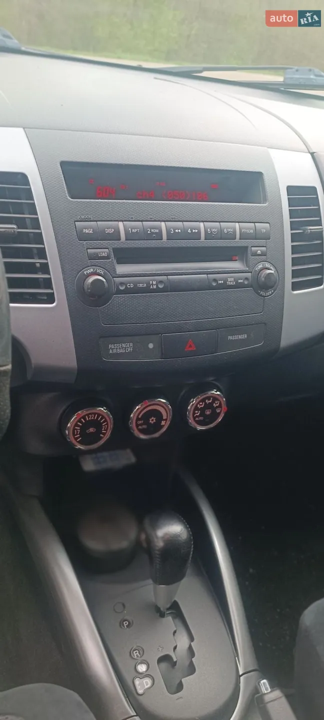 2012 Mitsubishi Outlander - мініатюра 14