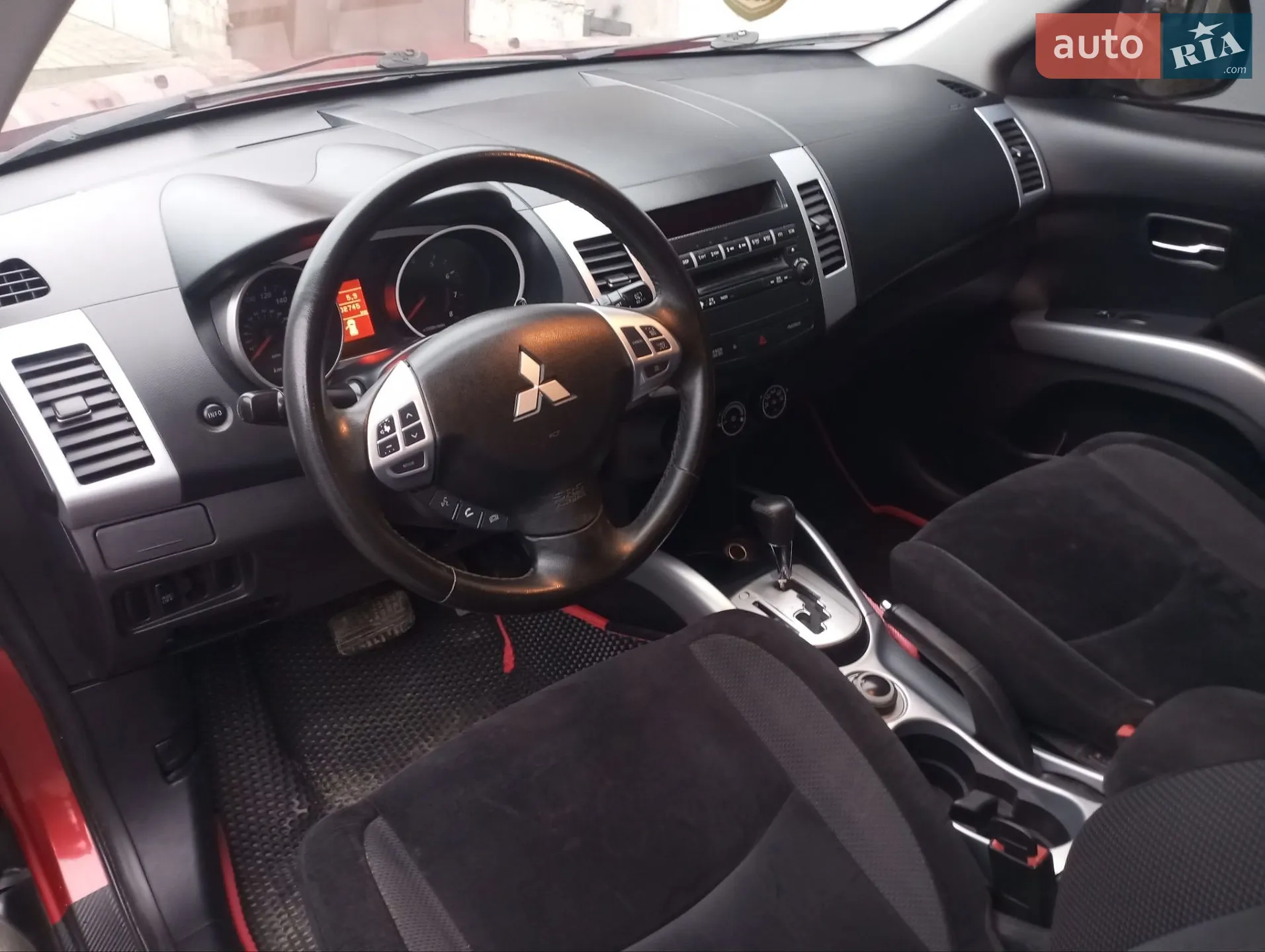 2010 Mitsubishi Outlander - мініатюра 8