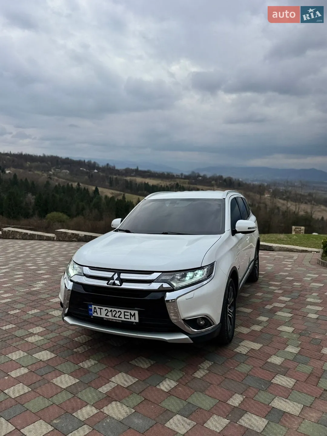 2015 Mitsubishi Outlander - мініатюра 2