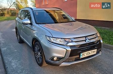 Внедорожник / Кроссовер Mitsubishi Outlander 2015 в Львове