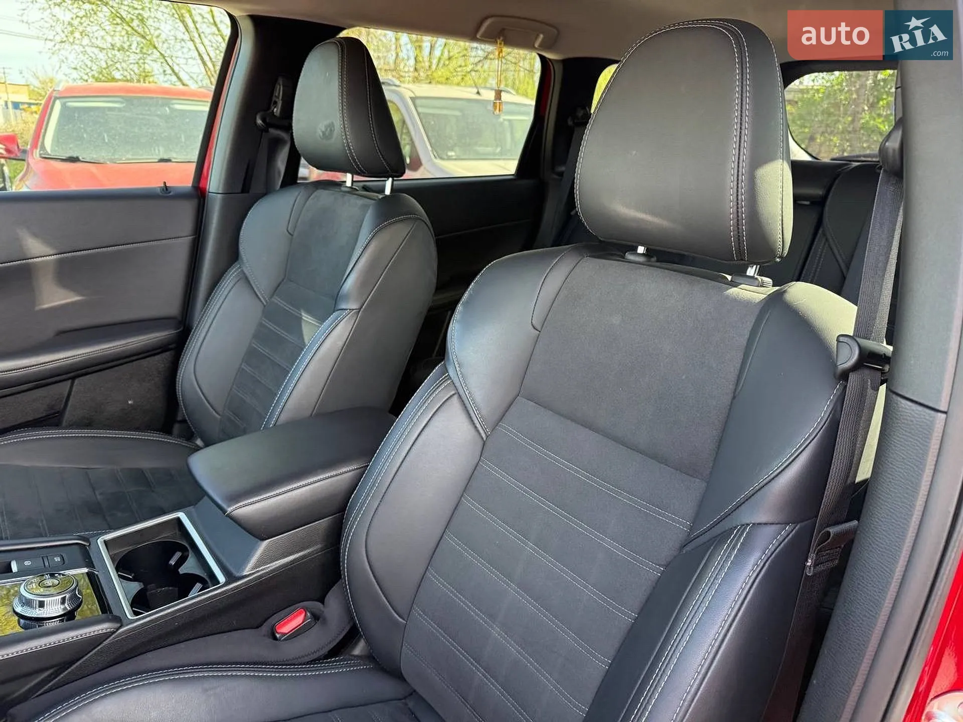 2024 Mitsubishi Outlander - мініатюра 20