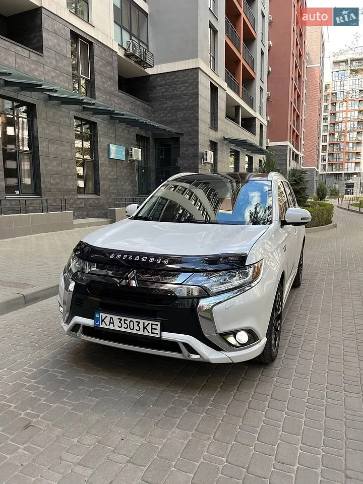 2019 Mitsubishi Outlander - мініатюра 30