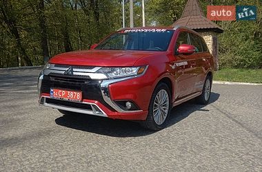 Внедорожник / Кроссовер Mitsubishi Outlander 2019 в Черновцах