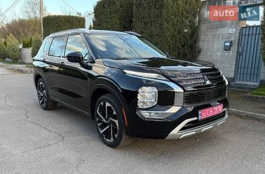 Внедорожник / Кроссовер Mitsubishi Outlander 2022 в Киеве