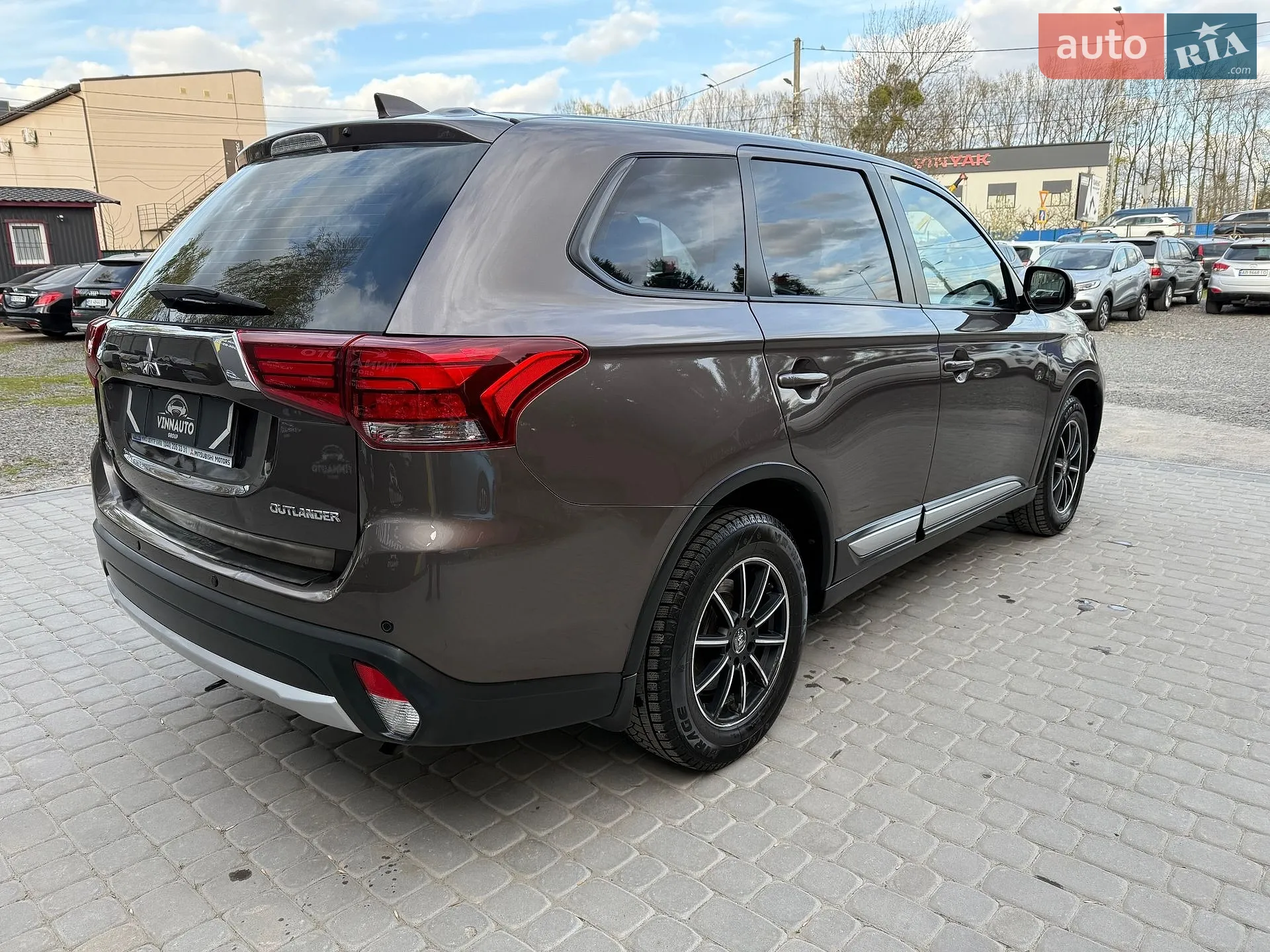 2018 Mitsubishi Outlander - мініатюра 14