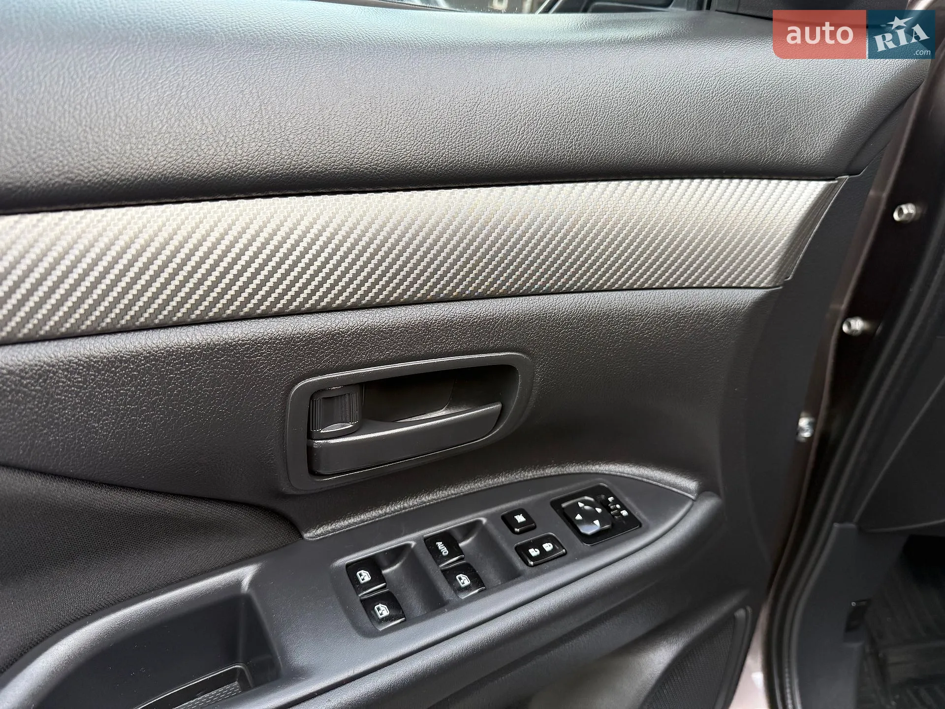 2018 Mitsubishi Outlander - мініатюра 37