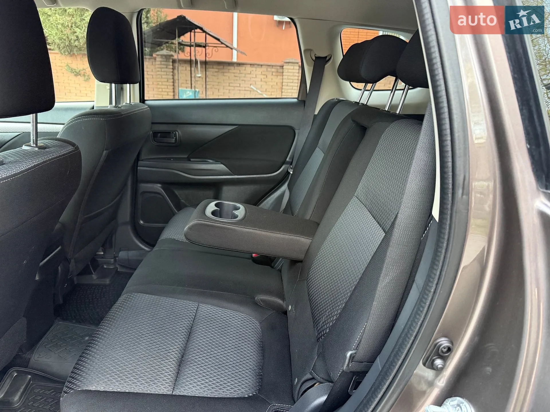 2018 Mitsubishi Outlander - мініатюра 38