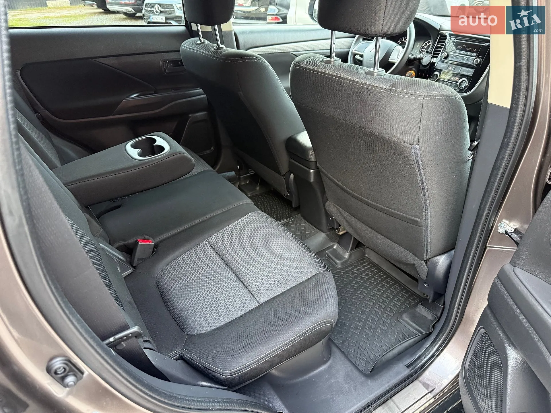 2018 Mitsubishi Outlander - мініатюра 43