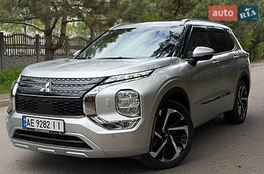 Внедорожник / Кроссовер Mitsubishi Outlander 2022 в Днепре