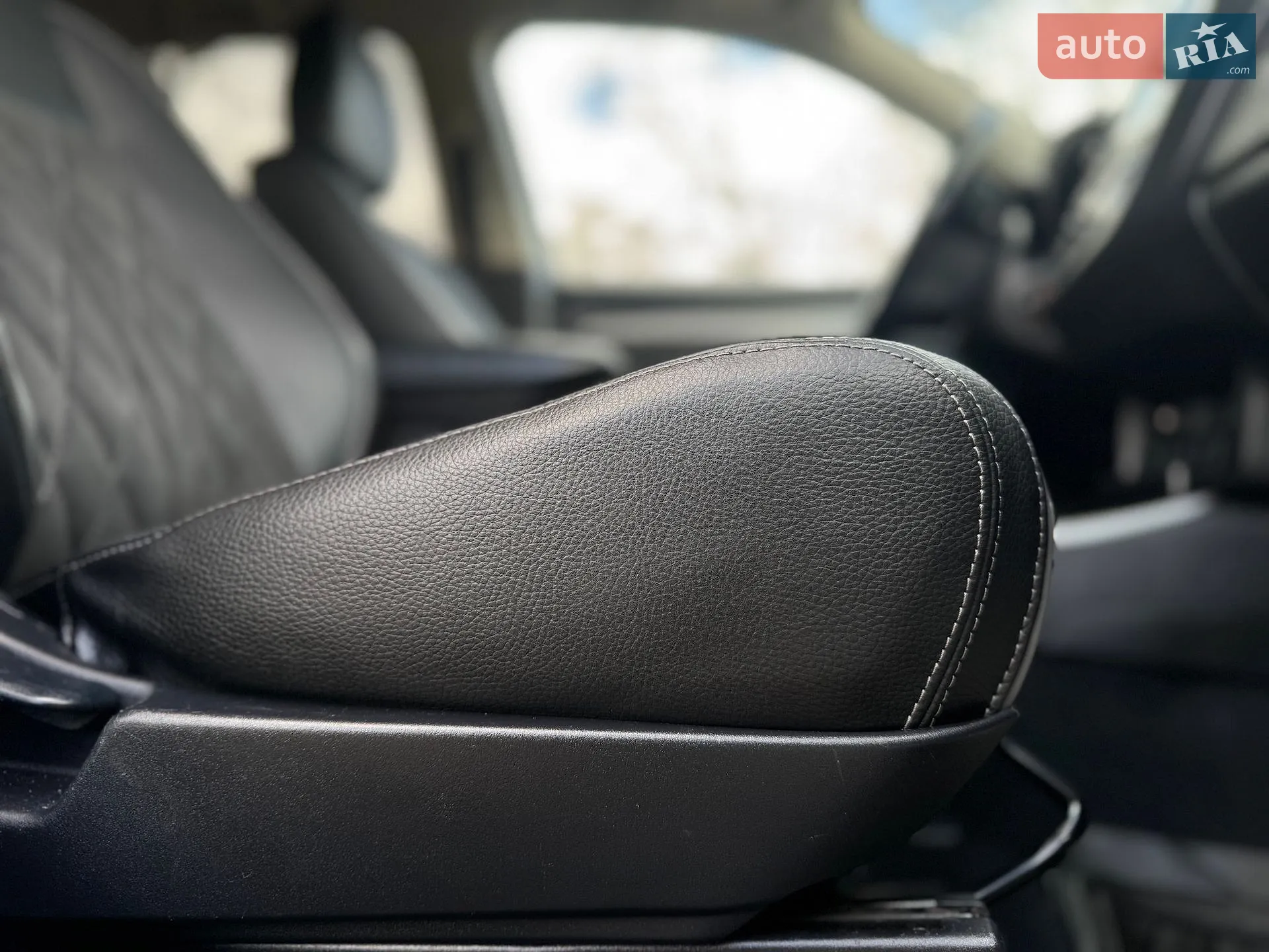 2018 Mitsubishi Outlander - мініатюра 44