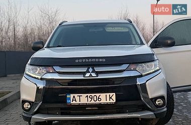 Позашляховик / Кросовер Mitsubishi Outlander 2018 в Івано-Франківську